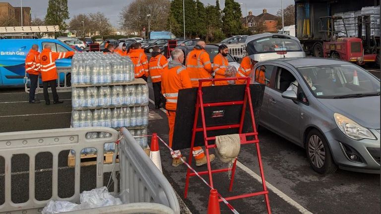 Bottled water distribution in Southampton. Pic Southern Water